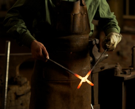 Work the tongs back and forth while hot