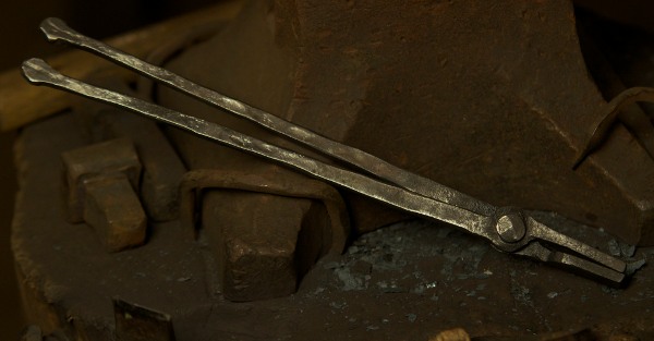 The finished tongs